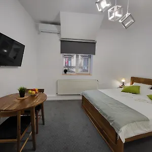 https://cozy-lipscani-central-apartments.bucharesthotelsnow.com